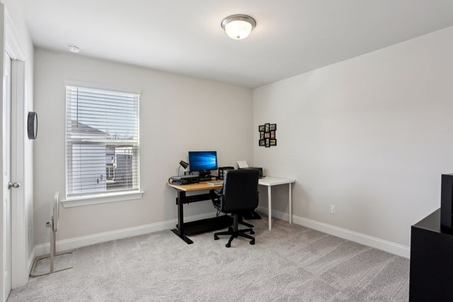 4901 Myra Dr, Hermitage, TN 37076