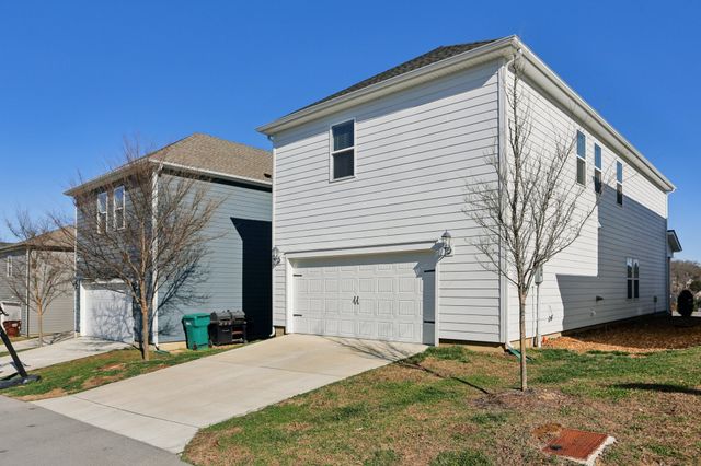 4901 Myra Dr, Hermitage, TN 37076