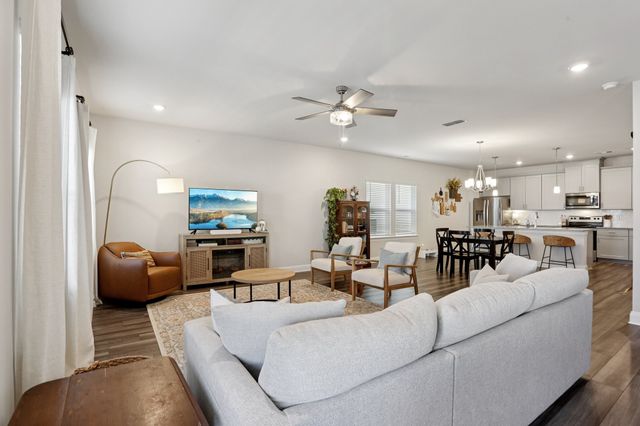 4901 Myra Dr, Hermitage, TN 37076