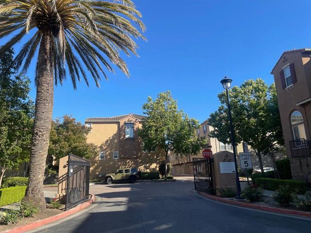 4509 Saint Palais Place, Santa Clara, CA 95054