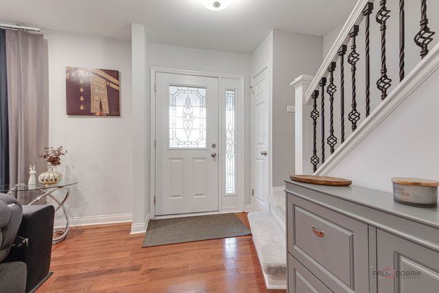 1805 W Willow Lane, Mount Prospect, IL 60056