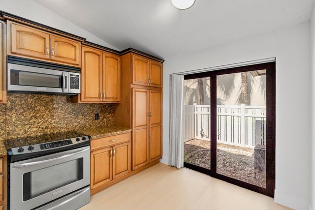 3306 S Carambola Cir Circle S, Coconut Creek, FL 33066