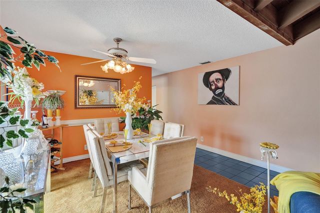 30 Cedar Rd, Hollywood, FL 33021
