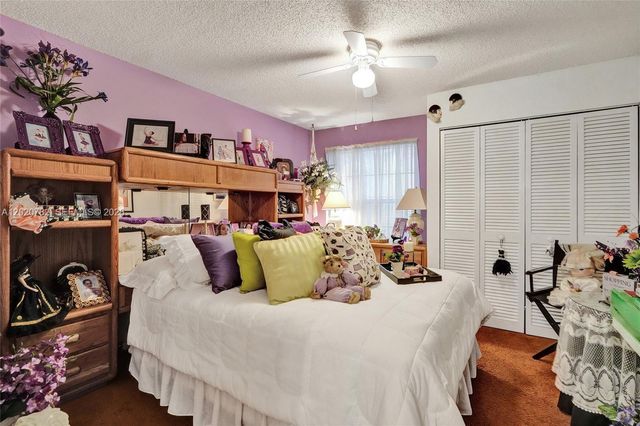 30 Cedar Rd, Hollywood, FL 33021