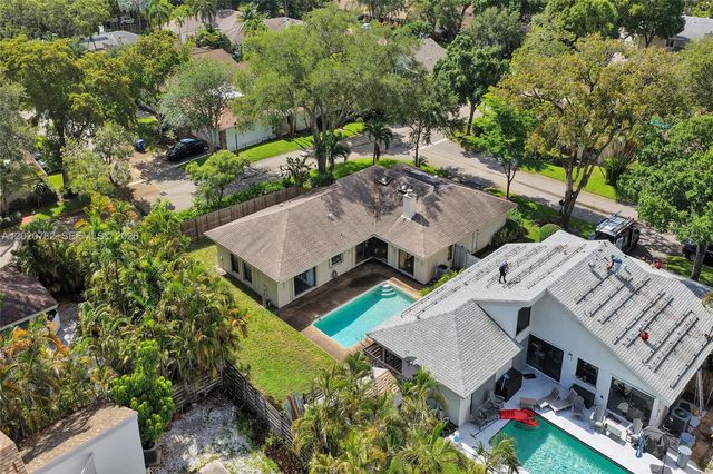 30 Cedar Rd, Hollywood, FL 33021