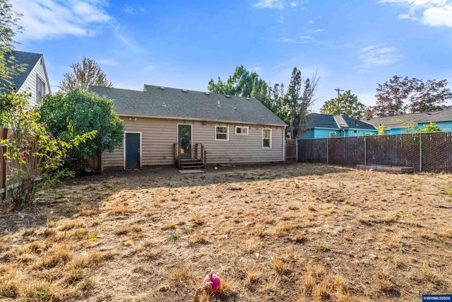 1775 Yew St SE, Salem, OR 97302
