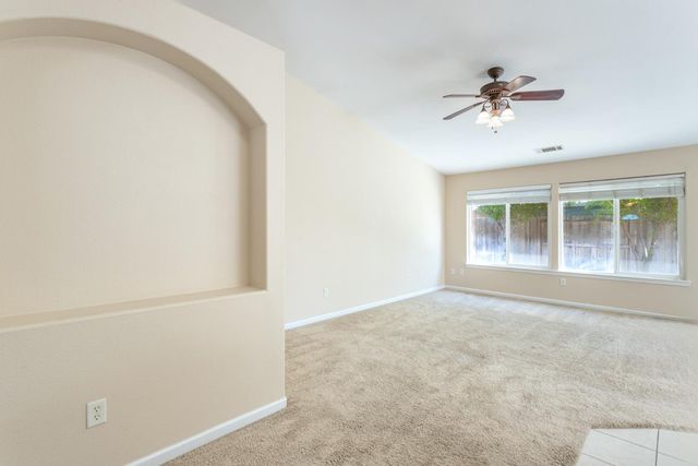 2925 Aspen Glow Ln, Redding, CA 96001