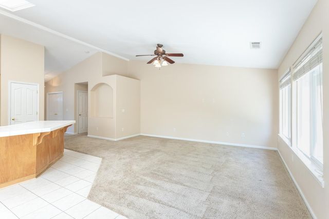 2925 Aspen Glow Ln, Redding, CA 96001