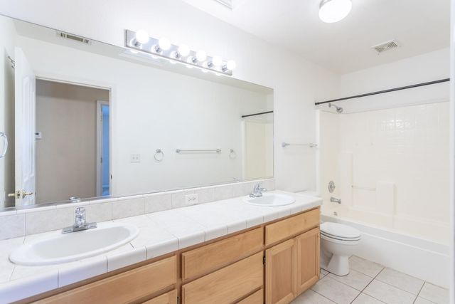 2925 Aspen Glow Ln, Redding, CA 96001