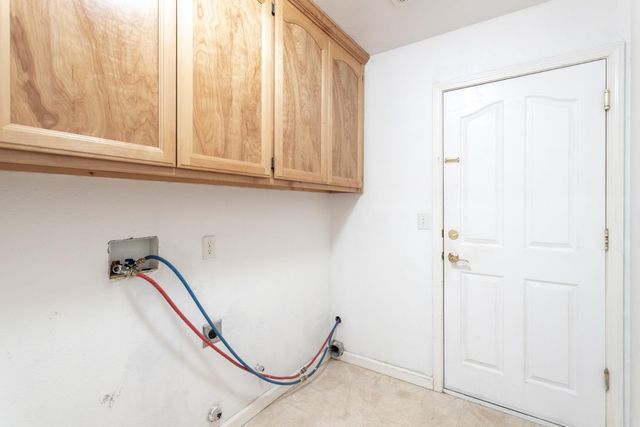 2925 Aspen Glow Ln, Redding, CA 96001