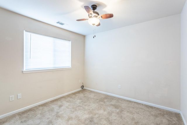 2925 Aspen Glow Ln, Redding, CA 96001