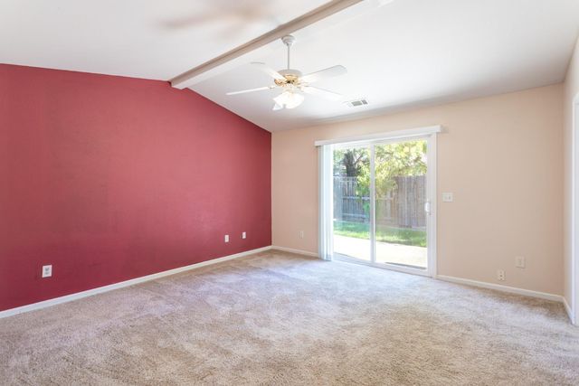 2925 Aspen Glow Ln, Redding, CA 96001