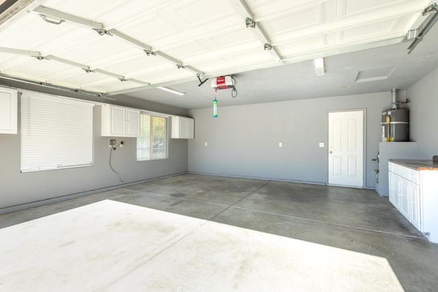 2925 Aspen Glow Ln, Redding, CA 96001