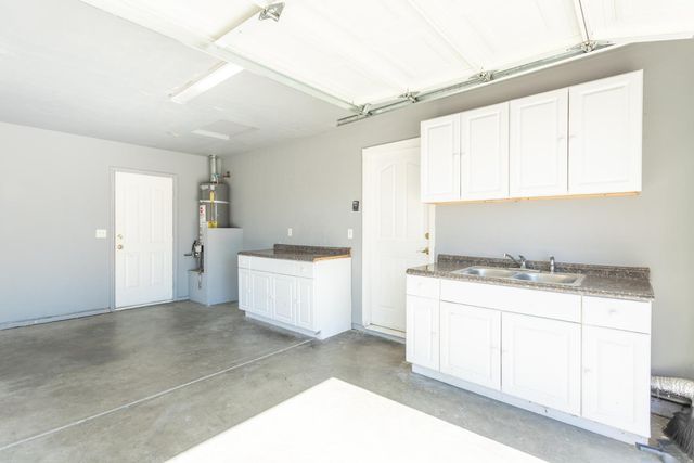 2925 Aspen Glow Ln, Redding, CA 96001