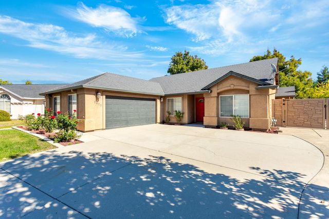 2925 Aspen Glow Ln, Redding, CA 96001