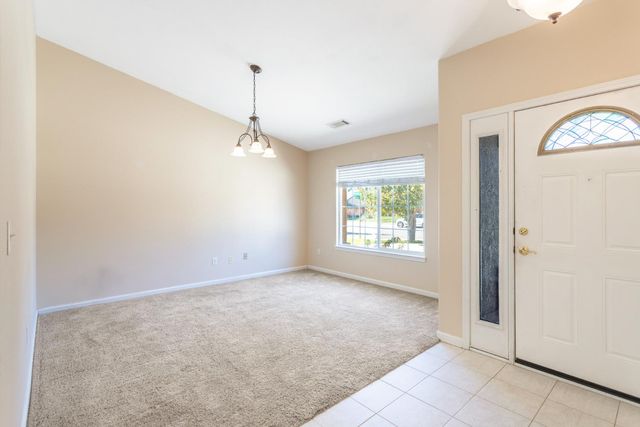 2925 Aspen Glow Ln, Redding, CA 96001