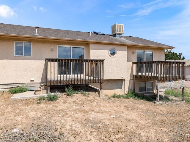 807 S Aguilar Ln, Pueblo West, CO 81007
