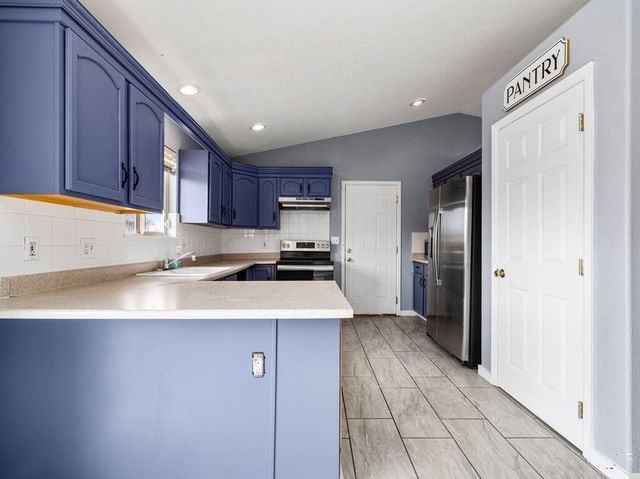 807 S Aguilar Ln, Pueblo West, CO 81007