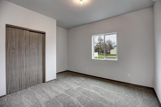 407 N Martini Ln, Spokane Valley, WA 99206