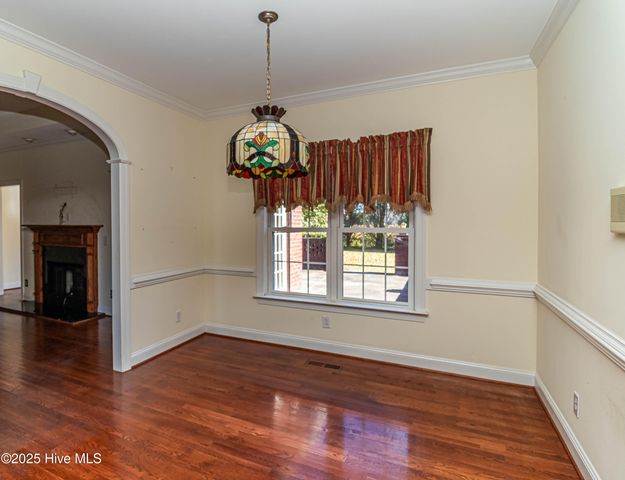 301 Edgebrook Drive, Pikeville, NC 27863