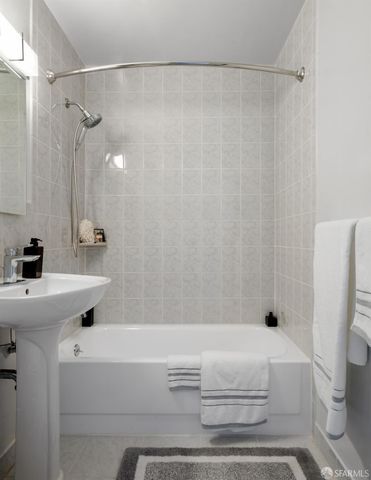 25 Galilee Lane 5, San Francisco, CA 94115