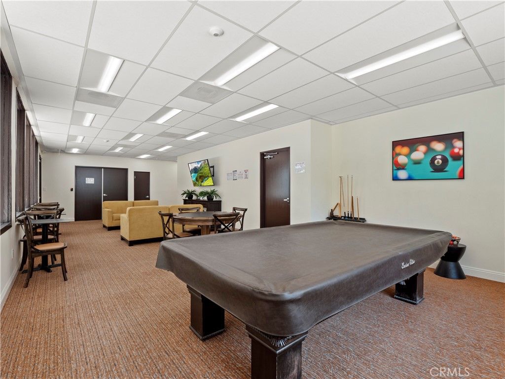 Image 10 of property listing at 5334 Lindley Avenue 319, Encino, CA 91316