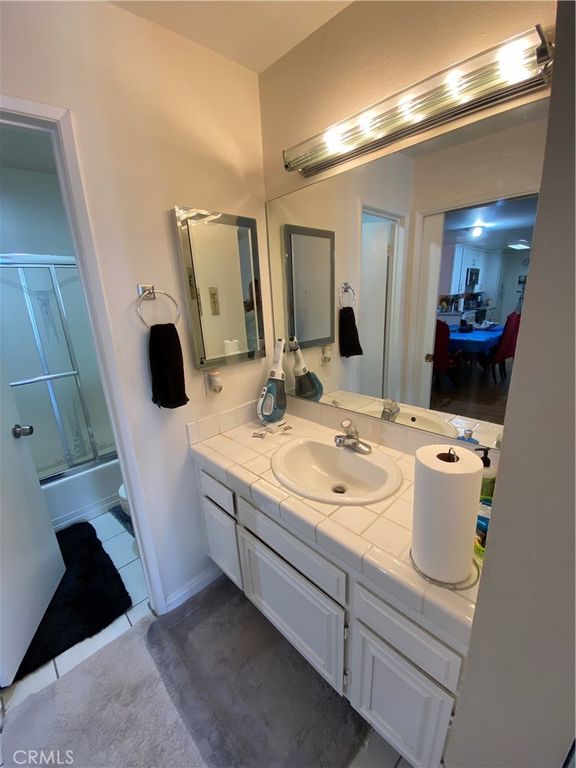 Image 27 of property listing at 5334 Lindley Avenue 319, Encino, CA 91316