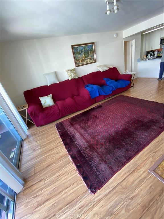 Image 30 of property listing at 5334 Lindley Avenue 319, Encino, CA 91316