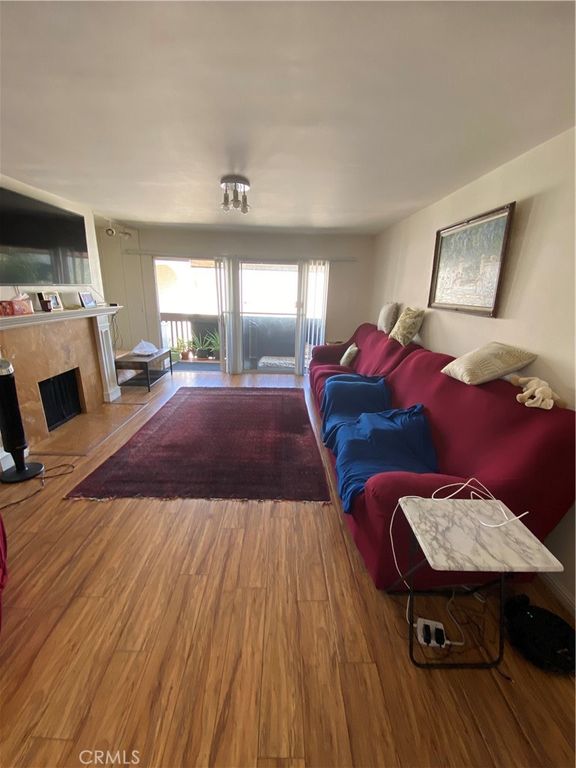 Image 34 of property listing at 5334 Lindley Avenue 319, Encino, CA 91316