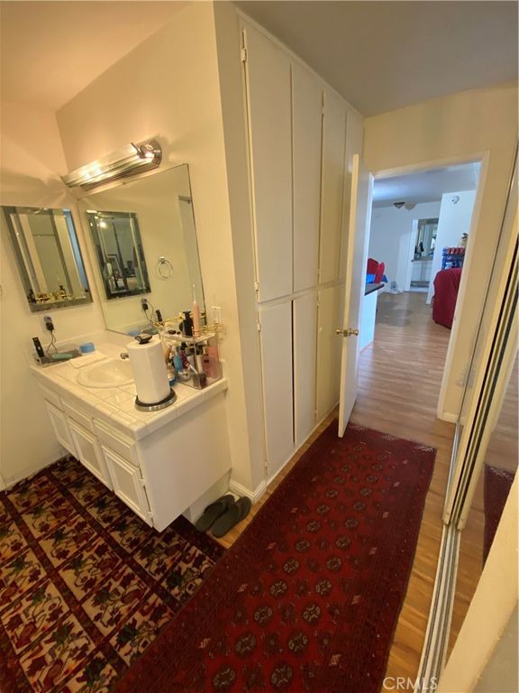 Image 39 of property listing at 5334 Lindley Avenue 319, Encino, CA 91316