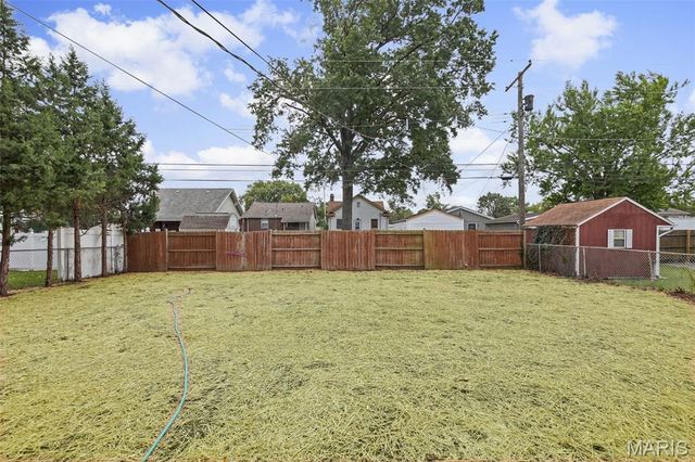 2746 Grand Avenue, Granite City, IL 62040