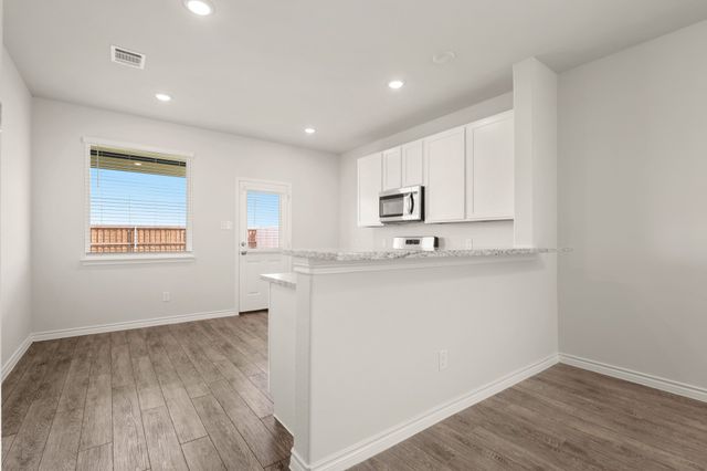 7008 Trestle Street, Fort Worth, TX 76036