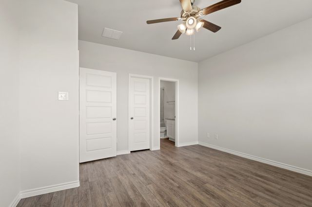 7008 Trestle Street, Fort Worth, TX 76036