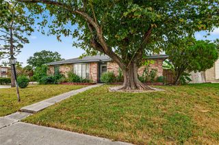 8222 La Roche Lane, Houston, TX 77036