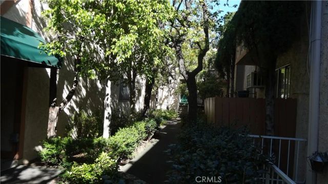 12030 Rochester Avenue 110, Los Angeles, CA 90025