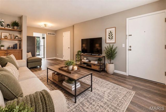 7904 Camelot Lane 1, St Louis, MO 63123