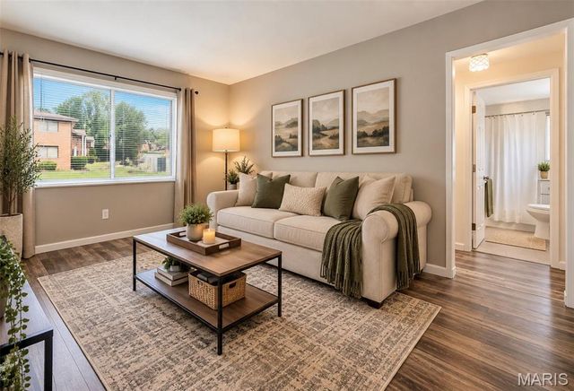 7904 Camelot Lane 1, St Louis, MO 63123