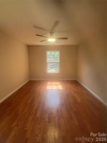 5228 Crane Point Drive, Charlotte, NC 28227