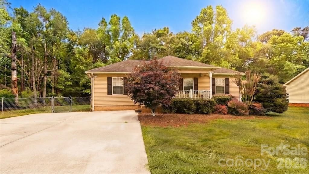 5228 Crane Point Drive, Charlotte, NC 28227