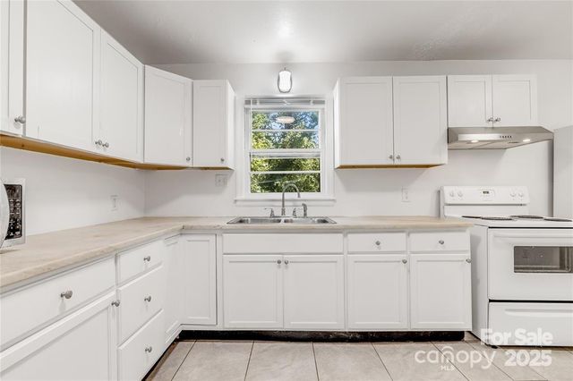 127 + 125 Shadowlawn Drive, Asheville, NC 28806