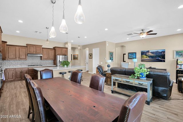 42222 W ALMIRA Court, Maricopa, AZ 85138