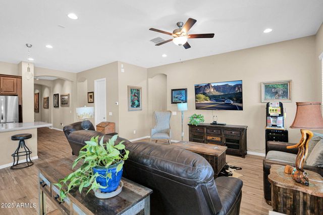 42222 W ALMIRA Court, Maricopa, AZ 85138