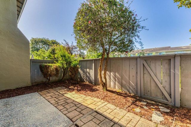 19100 Creekside Place, Salinas, CA 93908