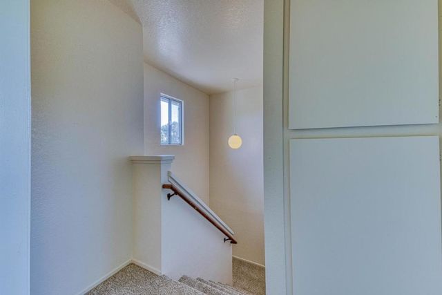 19100 Creekside Place, Salinas, CA 93908