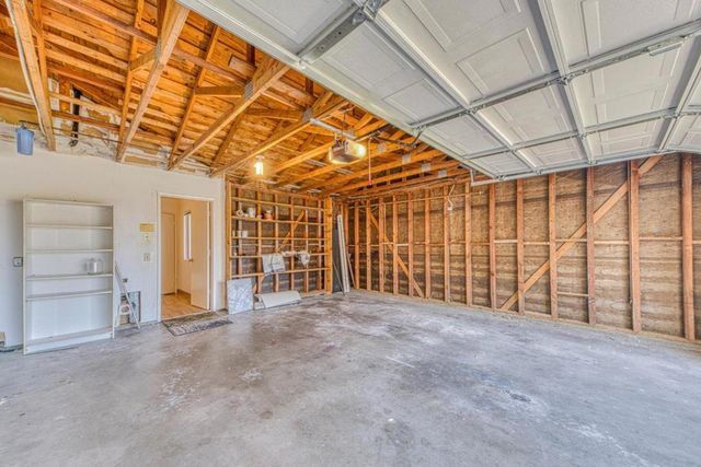19100 Creekside Place, Salinas, CA 93908