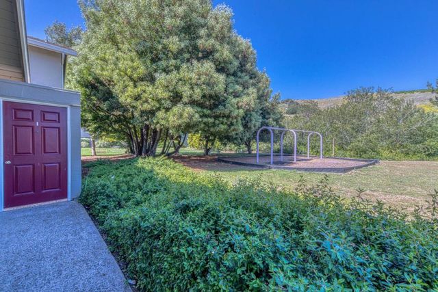 19100 Creekside Place, Salinas, CA 93908