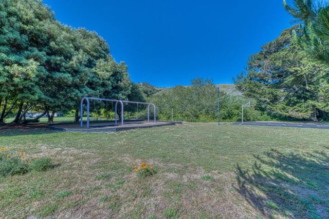 19100 Creekside Place, Salinas, CA 93908