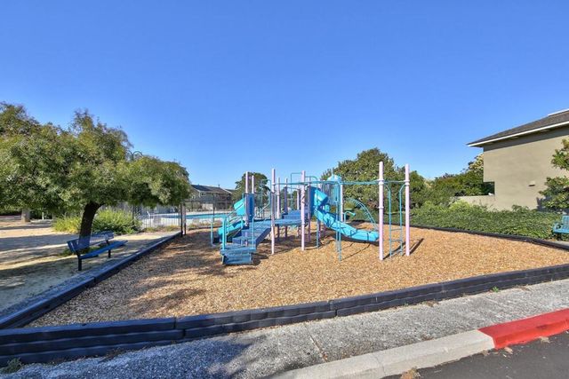 19100 Creekside Place, Salinas, CA 93908