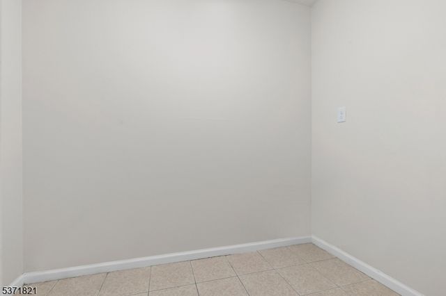141 Fabyan Pl, Newark City, NJ 07112