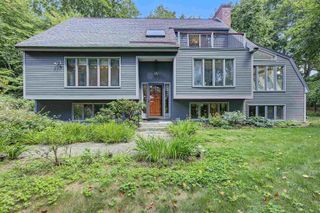29 Bourbon Street, Bedford, NH 03110